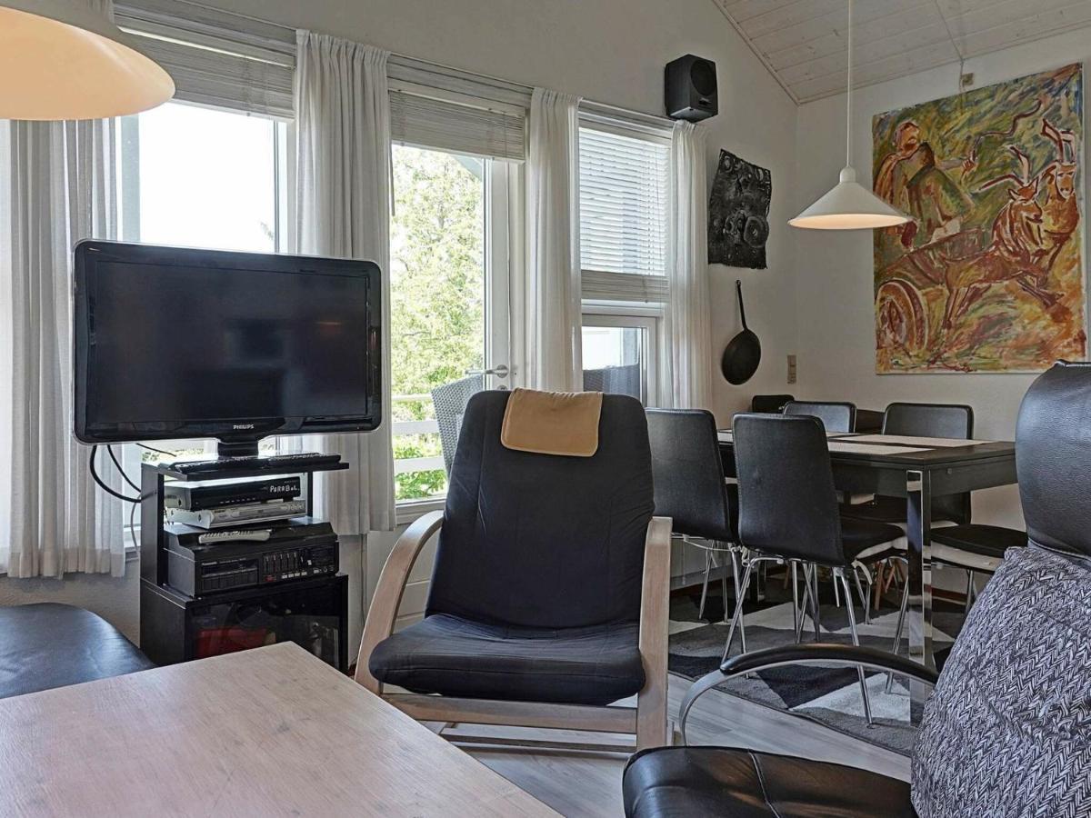 Three-Bedroom Holiday Home In Hasle 3 Vang  Pokój zdjęcie
