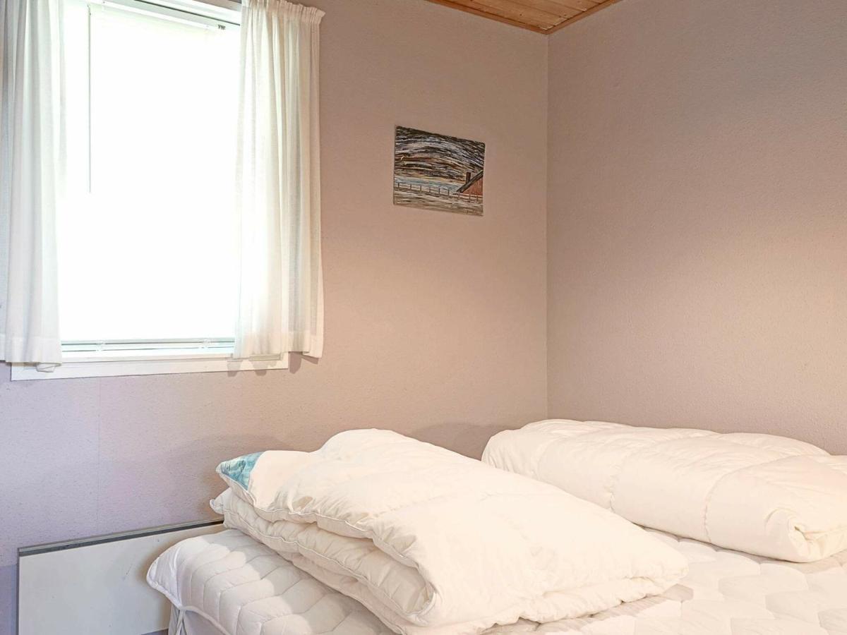 Three-Bedroom Holiday Home In Hasle 3 Vang  Pokój zdjęcie